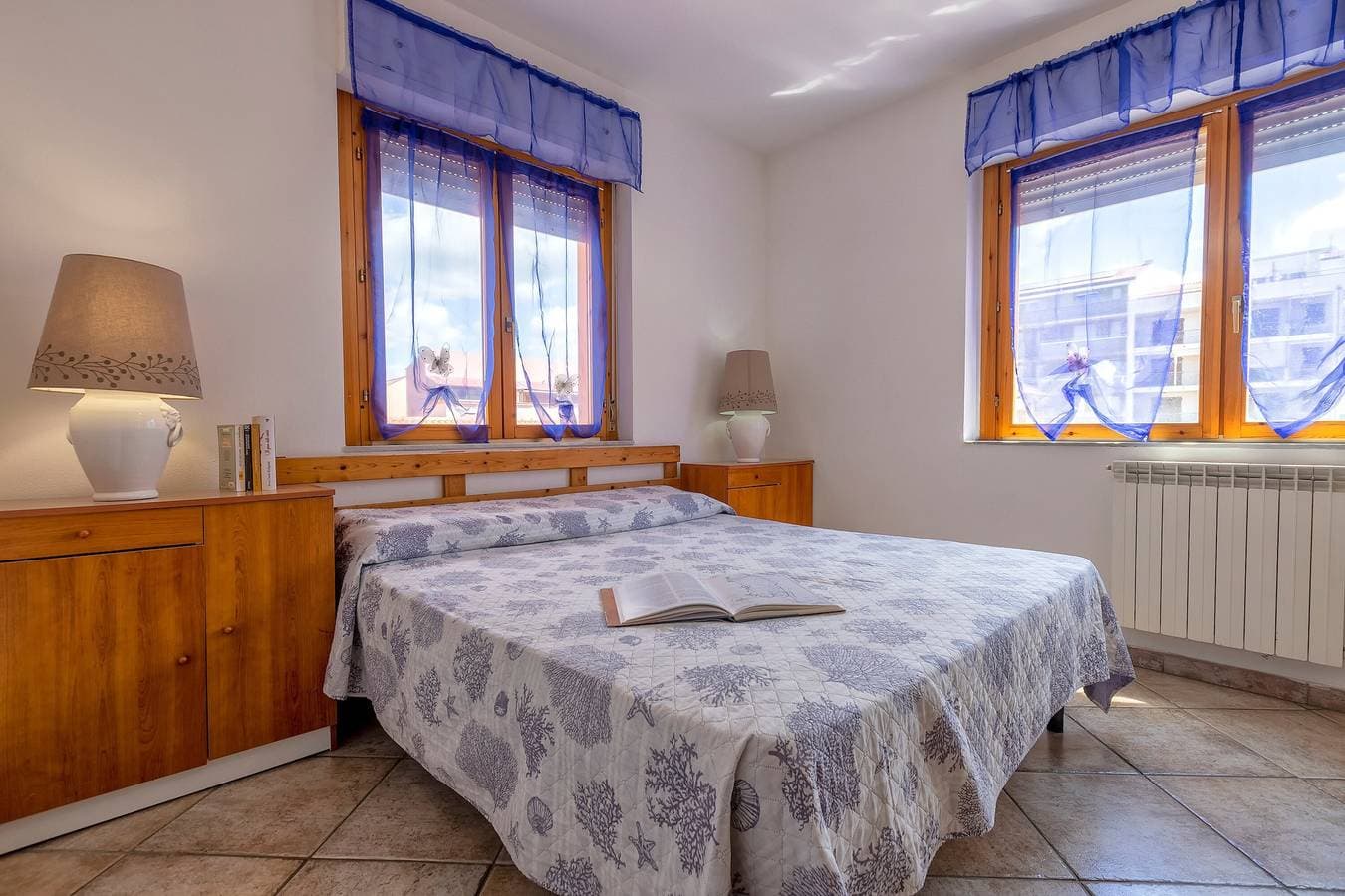 Foto 10 von 24: Ferienwohnung 'Blu Verdone' mit Meerblick, Balkon und WLAN