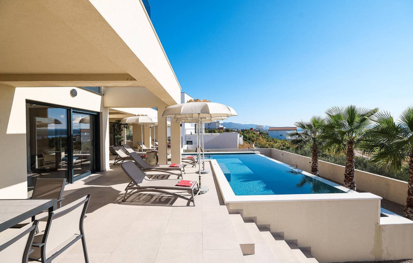 Foto 11 von 64: Modernes Apartment mit Pool, WLAN und Parkplatz in der Nähe von Novigradsko – Mehr