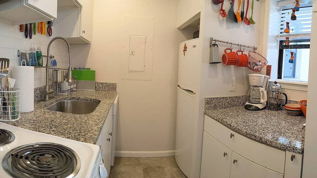 Foto 5 von 10: Dupont/Kalorama-Entire Unit w/Parking Pass, W/D, WiFi, Kitchen