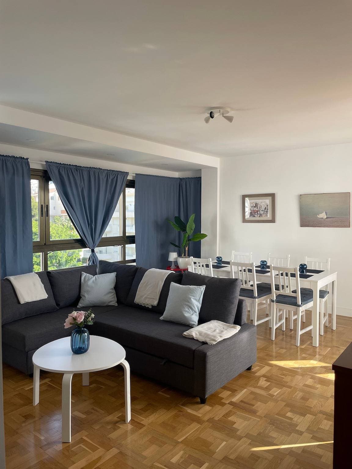 Foto 3 von 12: Ferienwohnung 'Marina View Benalmadena' mit Meerblick, Gemeinschaftspool & Klimaanlage