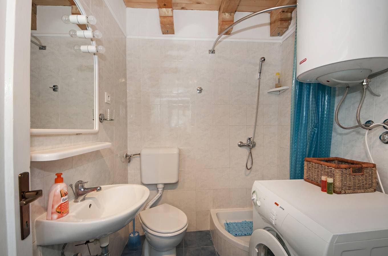 Foto 12 von 12: 1-Zimmer-Haus mit Klima Maslinica (Solta) K-13965