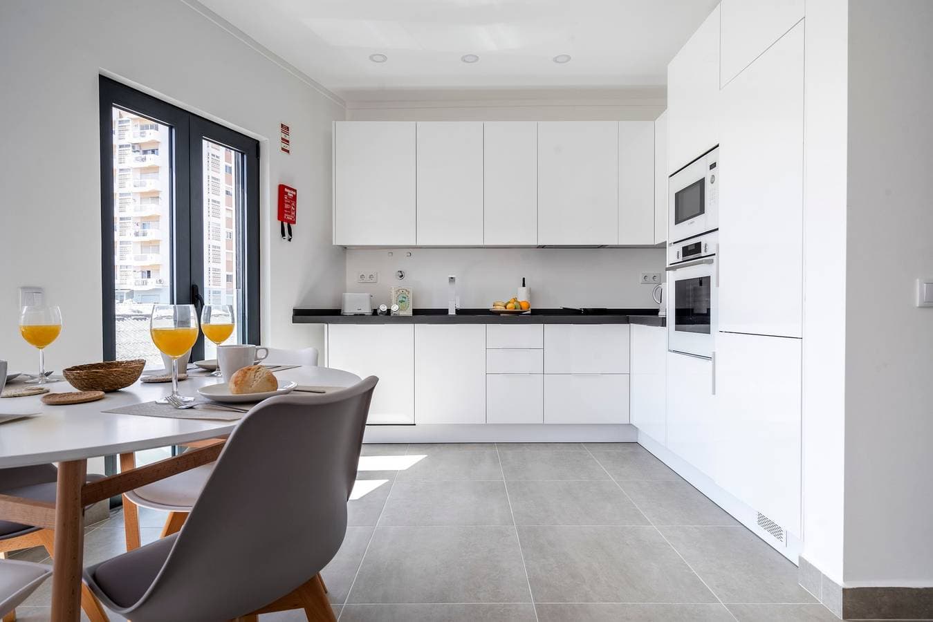 Foto 5 von 21: Portimão Flussblick T2 Luxus 2. Etage mit Balkon, WLAN und Klimaanlage