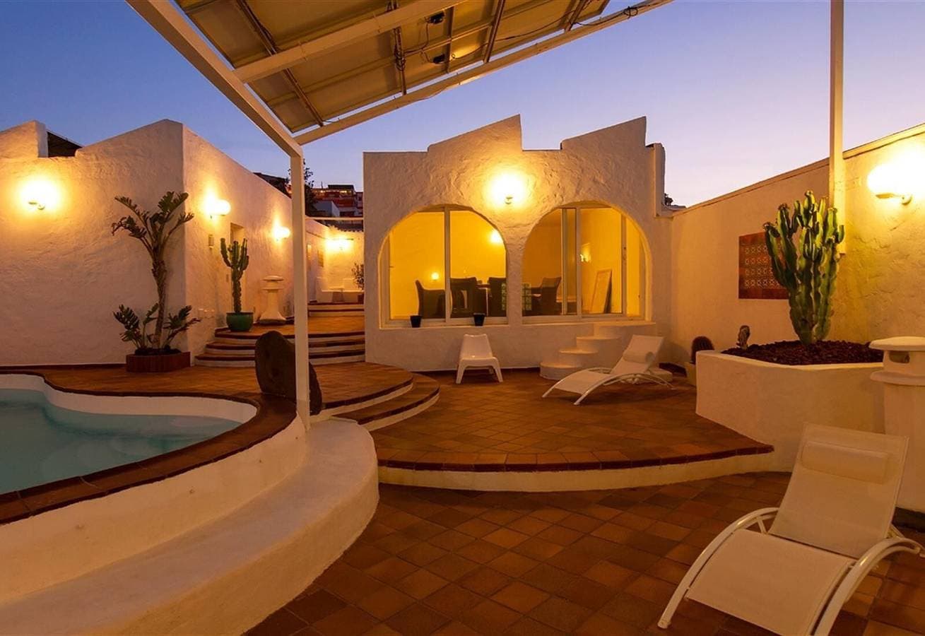Foto 11 von 33: Wunderschöne Villa am Strand mit Meerblick, privatem Pool und WLAN