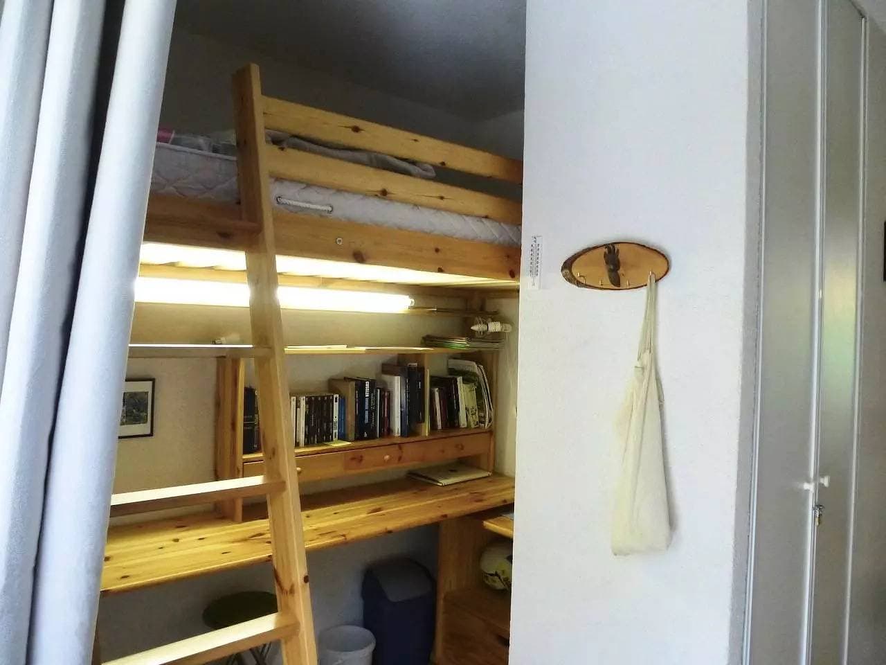 Foto 9 von 12: Helle Wohnung mit 2 Balkonen und überdachten Parkplätzen