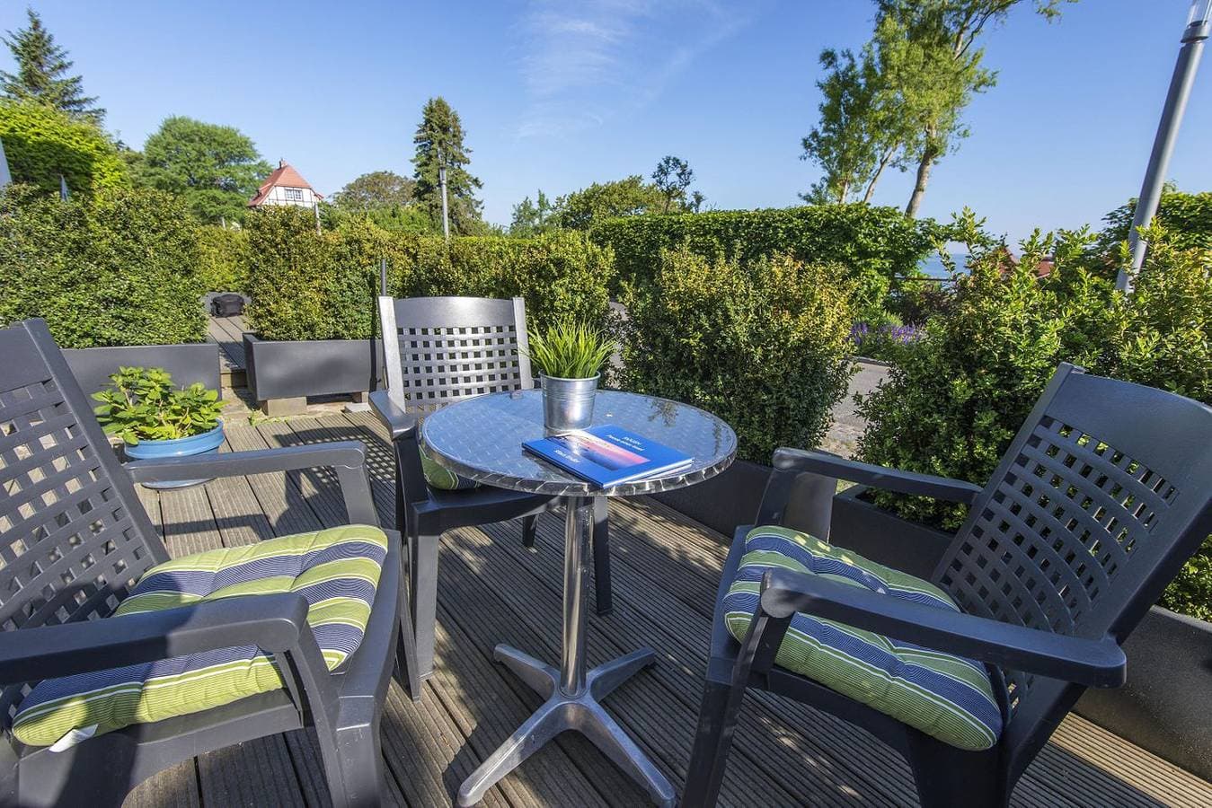 Foto 6 von 21: Schöne 2-Raum-Ferienwohnung mit Terrasse - Haus Ostseeblick 1 FeWo Steuerbord