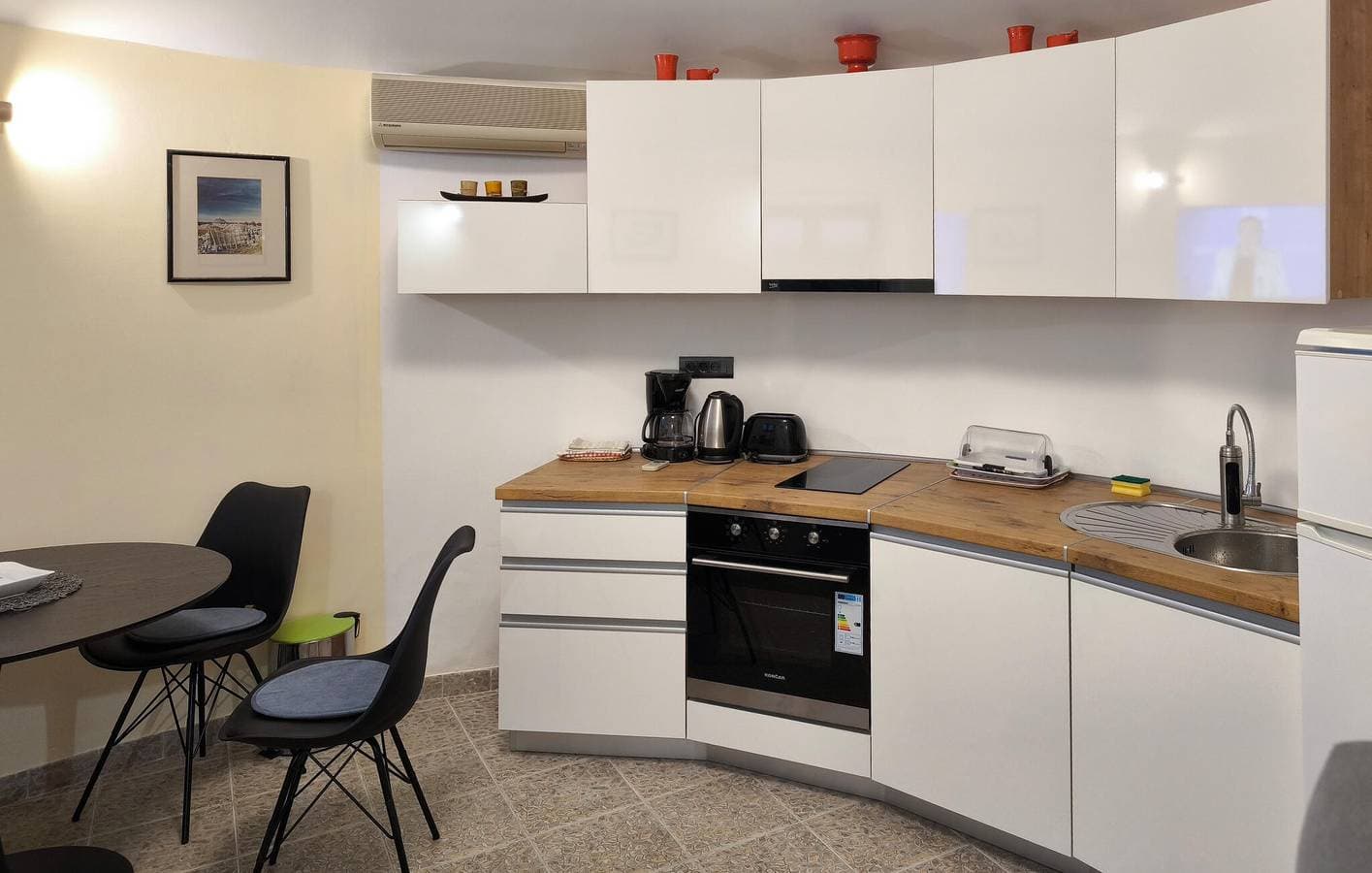Foto 4 von 22: Gemütliche Ferienwohnung mit Terrasse und Parkplatz in der Nähe eines Bistros in Žminj