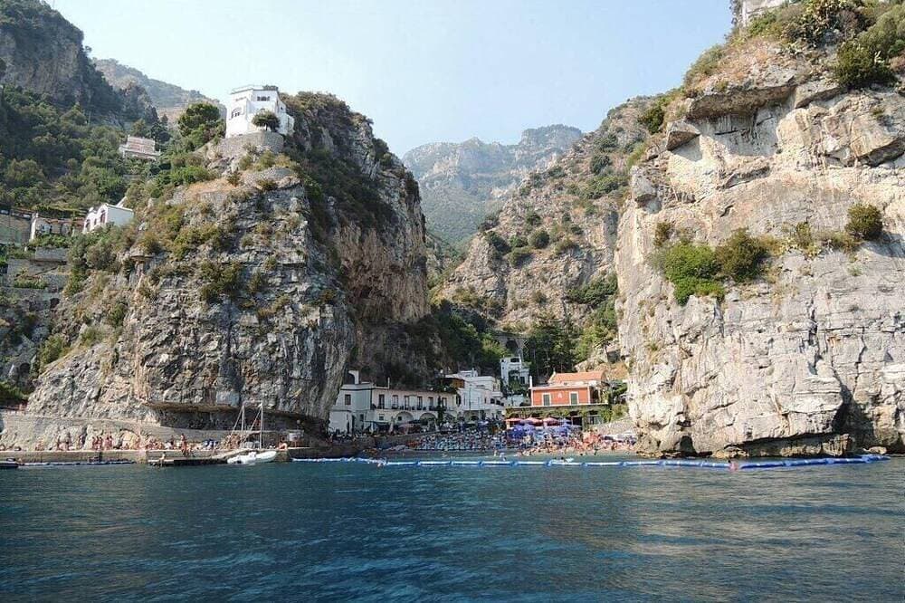 Foto 5 von 14: A beautifully decorated studio flat with breathtaking seaview terrace