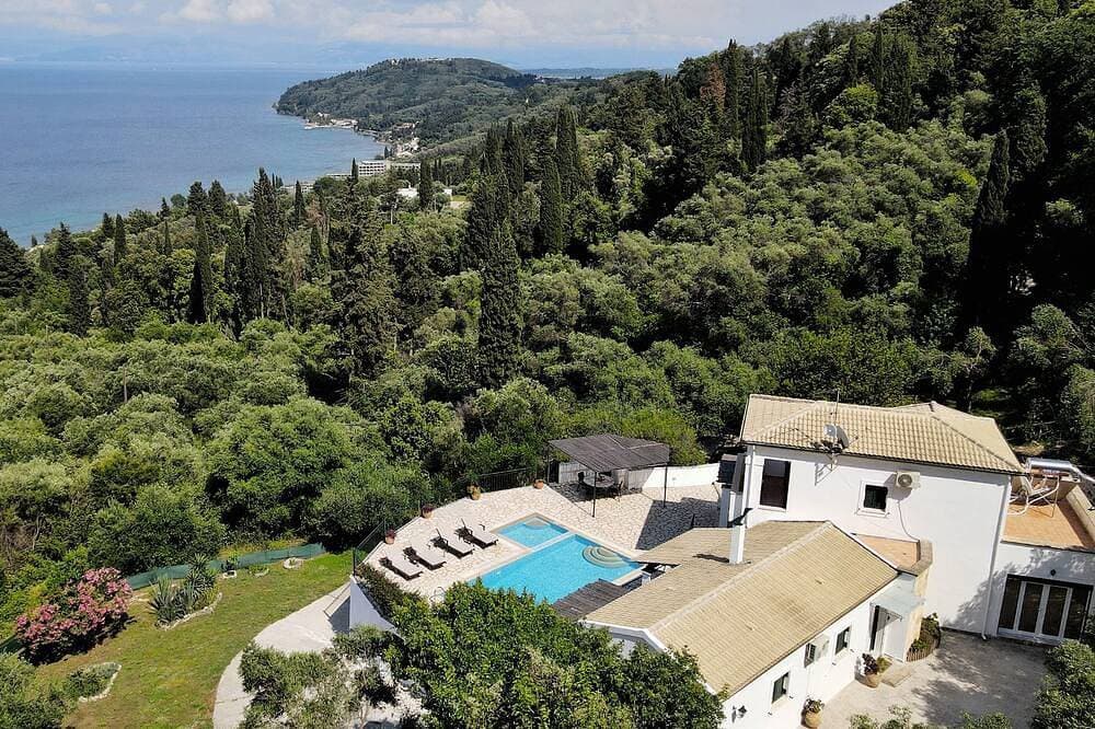 August-Sept. Rabatt. Zweistöckige Villa mit privatem Pool, Grill und Spielzimmer 1