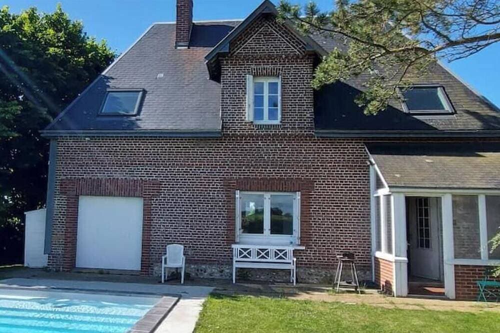 Foto 11 von 25: Charming house with swimming pool