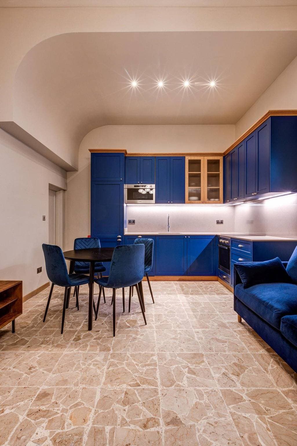Foto 4 von 32: Ferienwohnung für 4 Personen mit Terrasse