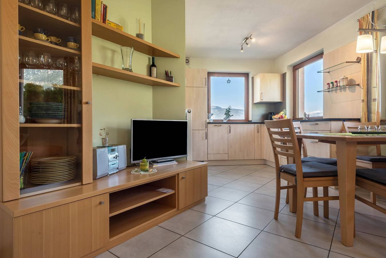 Foto 4 von 36: Ferienwohnung 'Schlernblick' mit Bergblick, Garten & WLAN