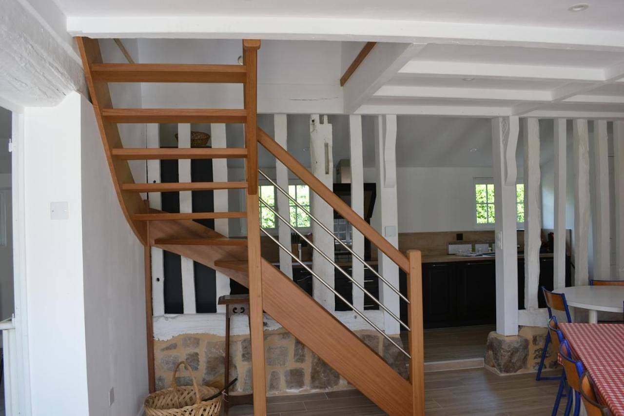 Foto 4 von 5: Six-Bedroom House