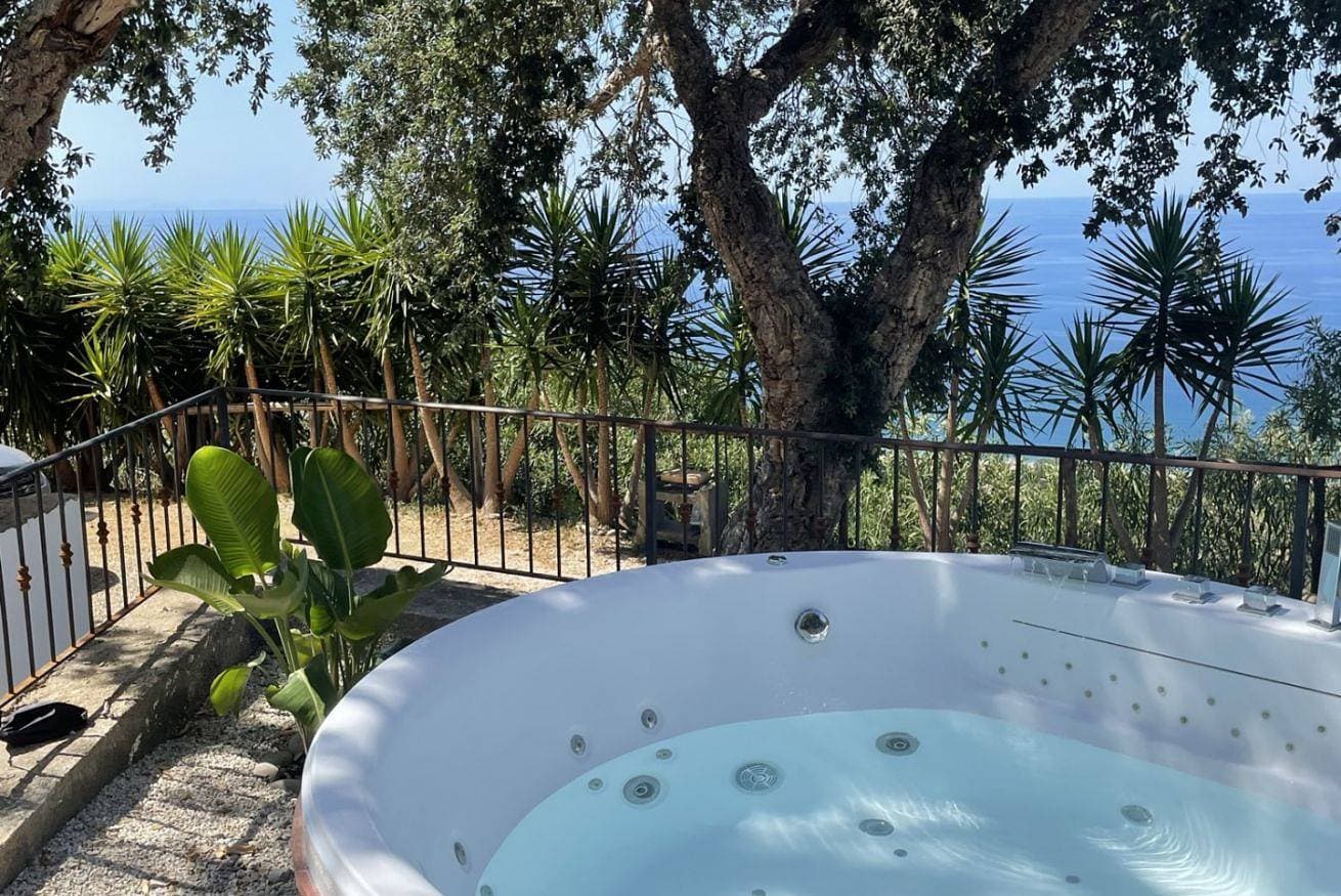 Foto 13 von 25: Villa Alice – Villa mit Privatpool, Whirlpool und Meerblick