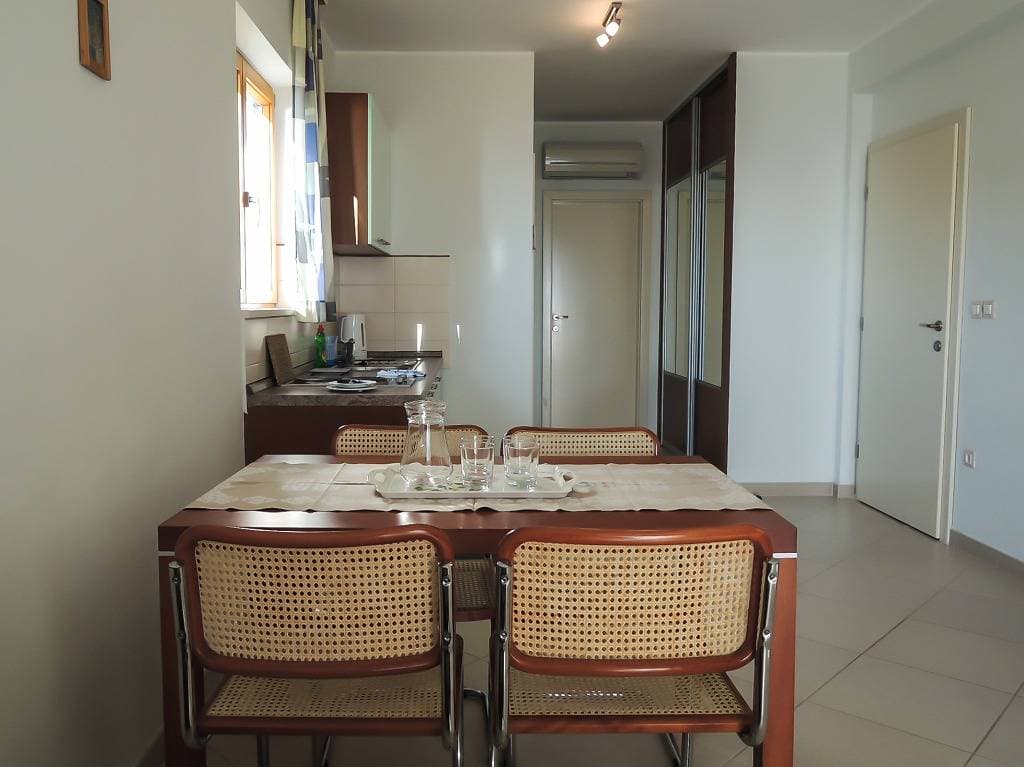 Foto 3 von 27: Ferienwohnung in Baška Voda mit Meerblick, Terrasse, Klimaanlage, W-Lan (3785-2)