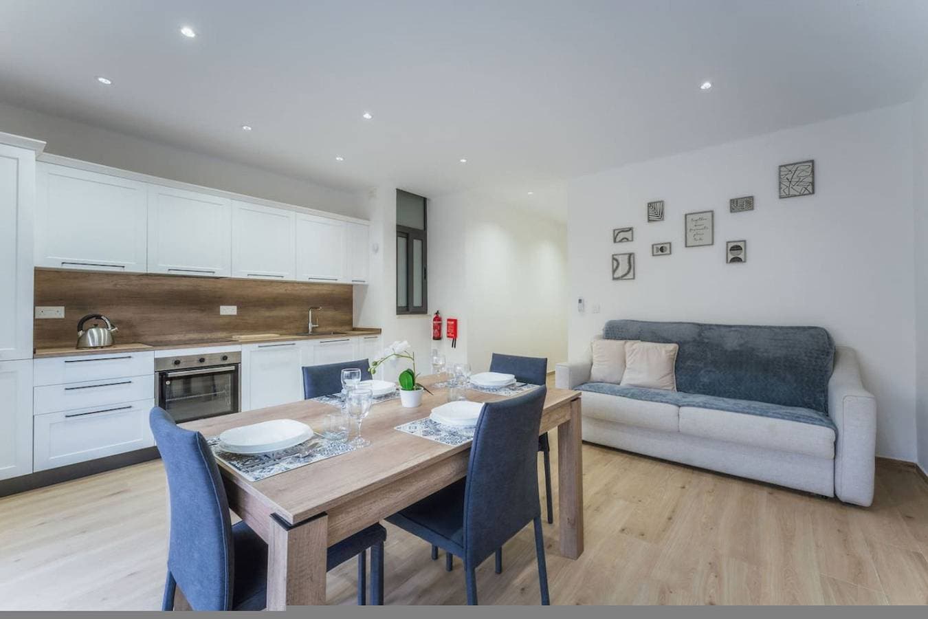Foto 9 von 29: Ferienwohnung für 6 Personen mit Balkon