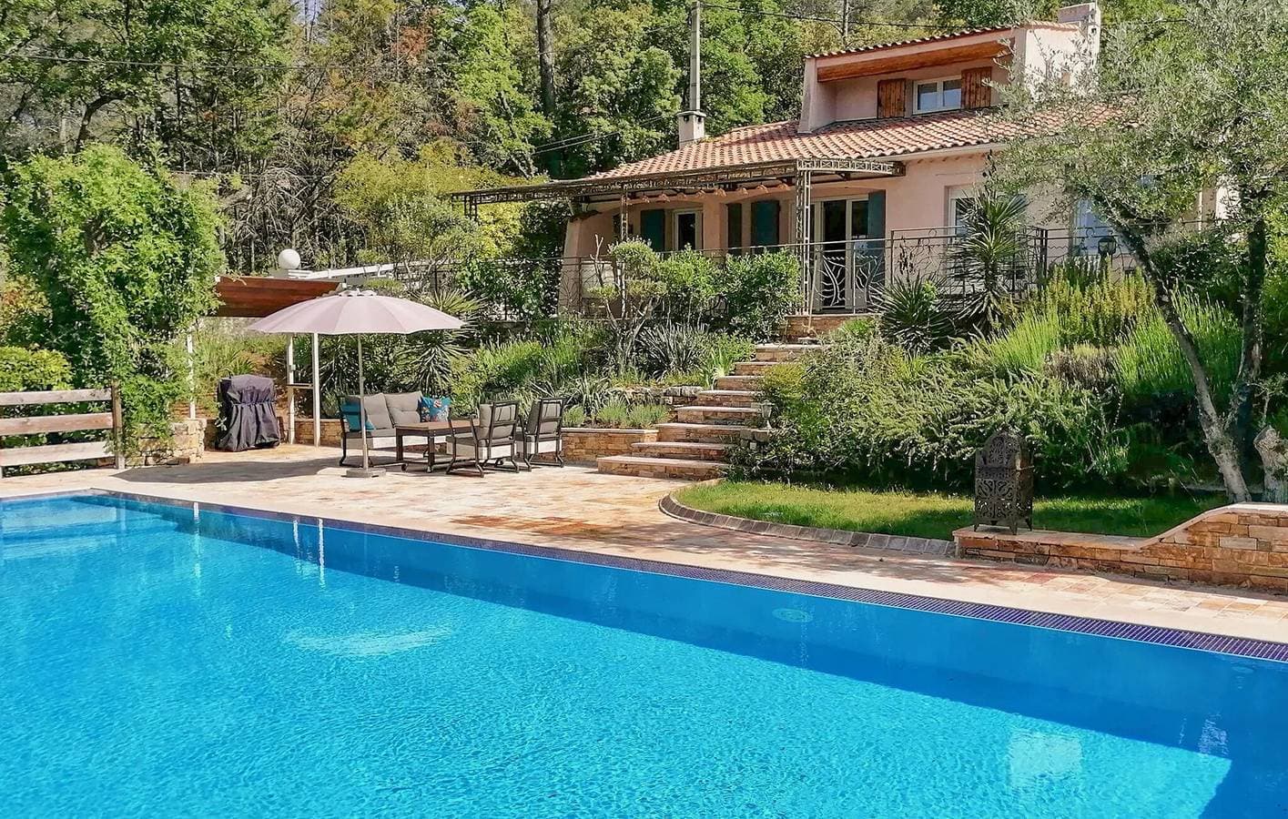 Moderne 2-Zimmer-Wohnung mit Pool und Terrasse, 1,5 km vom Fluss Florieye entfernt 1