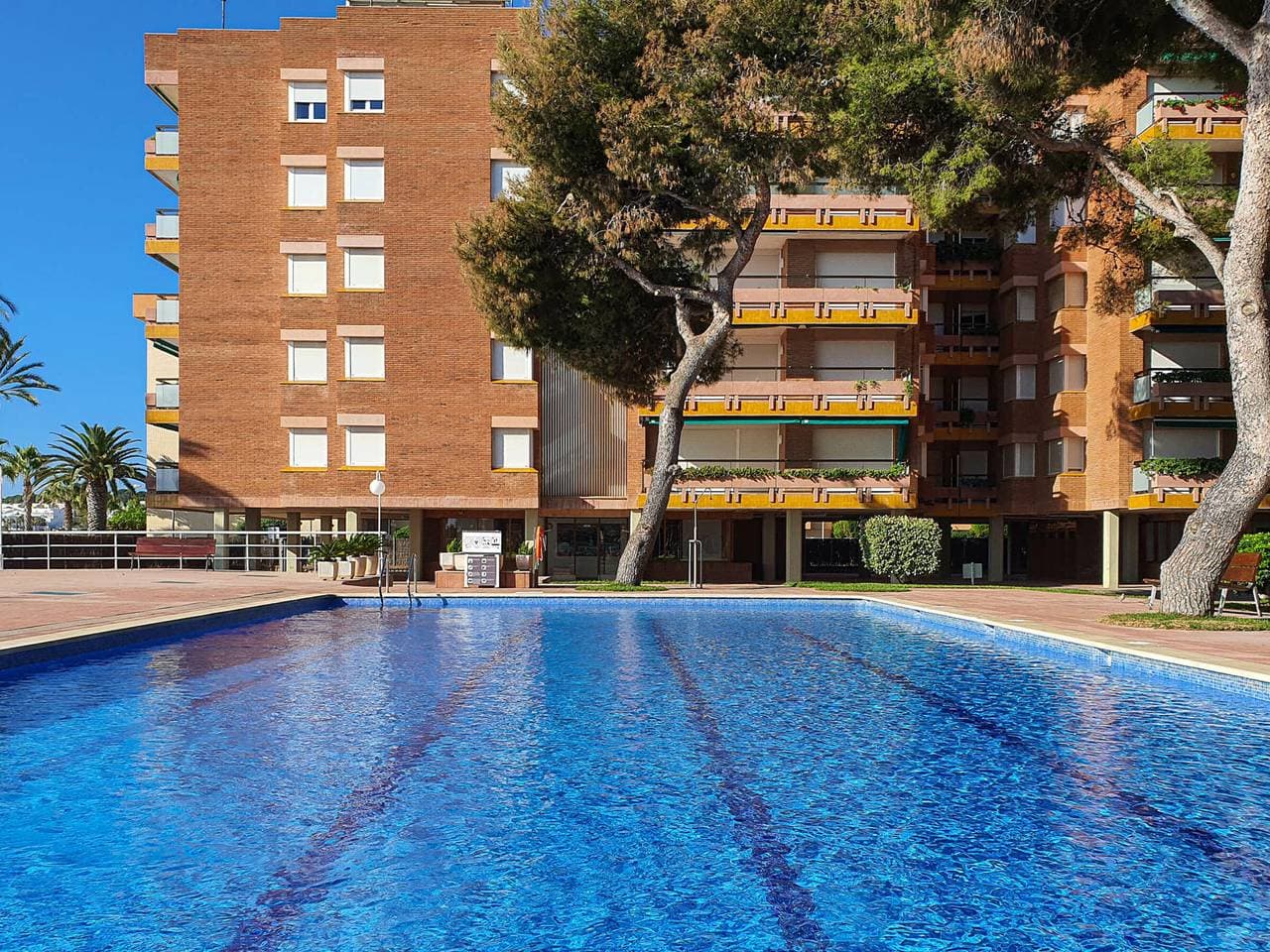 Strandnahe Wohnung mit Terrasse und Parkplatz, Torredembarra 1