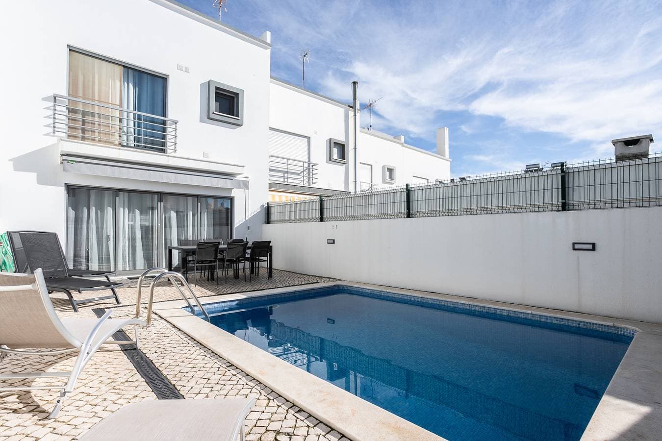Foto 3 von 32: Villa mit privatem Pool 100 m vom Strand entfernt by Algarvemanta (16V3)