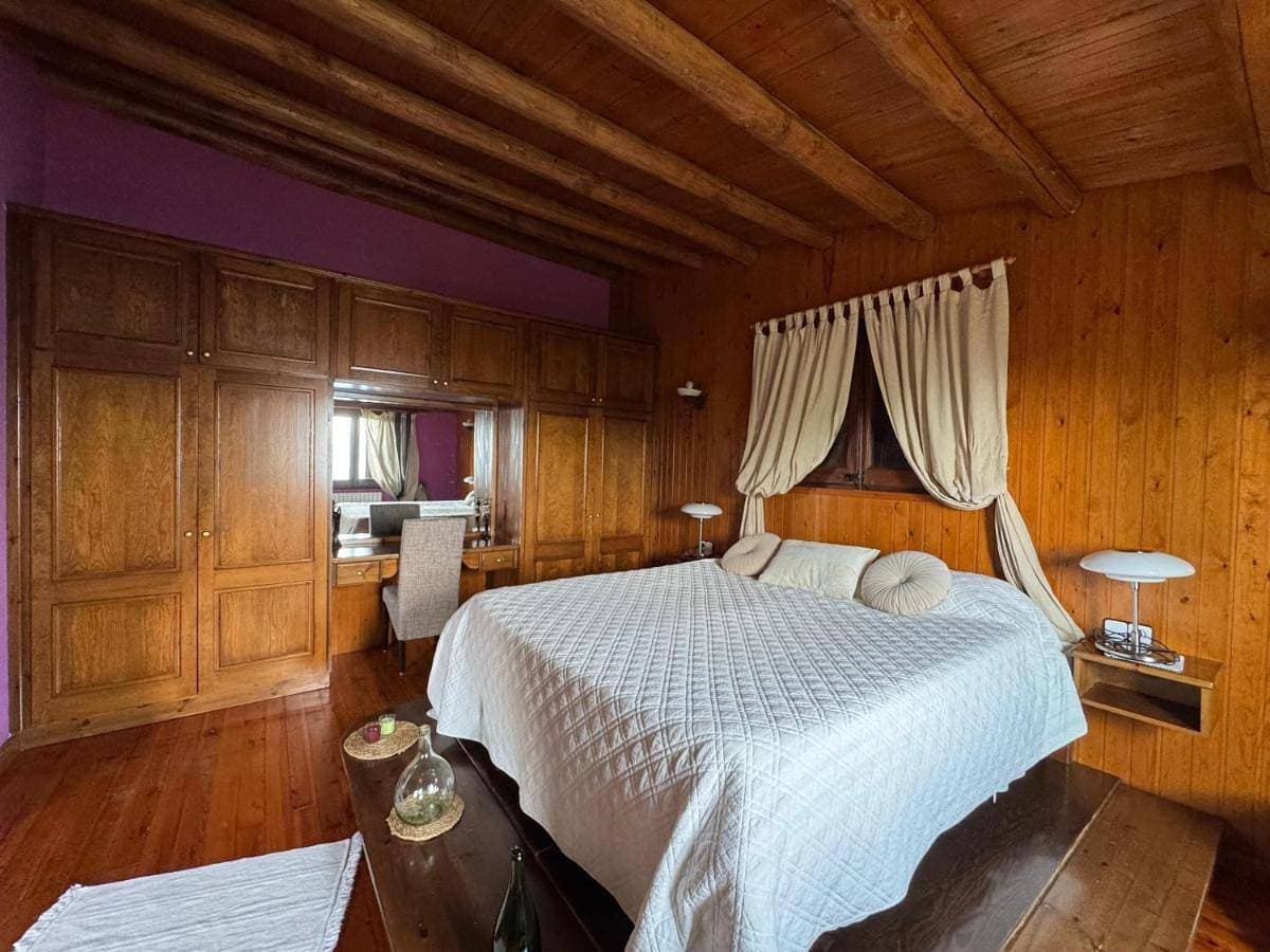 Foto 5 von 30: Three-Bedroom Chalet