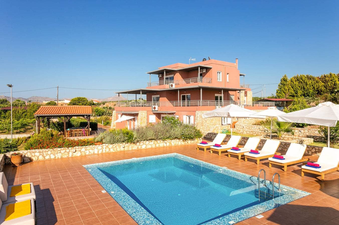 Foto 11 von 45: Villa für 14 Personen mit Garten