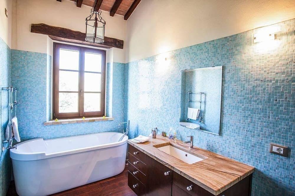 Foto 6 von 30: Villa Condotti - Fünf Schlafzimmer Villa, Schläft 12