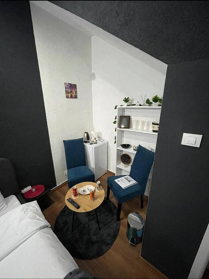 Foto 3 von 11: Studio Apartment