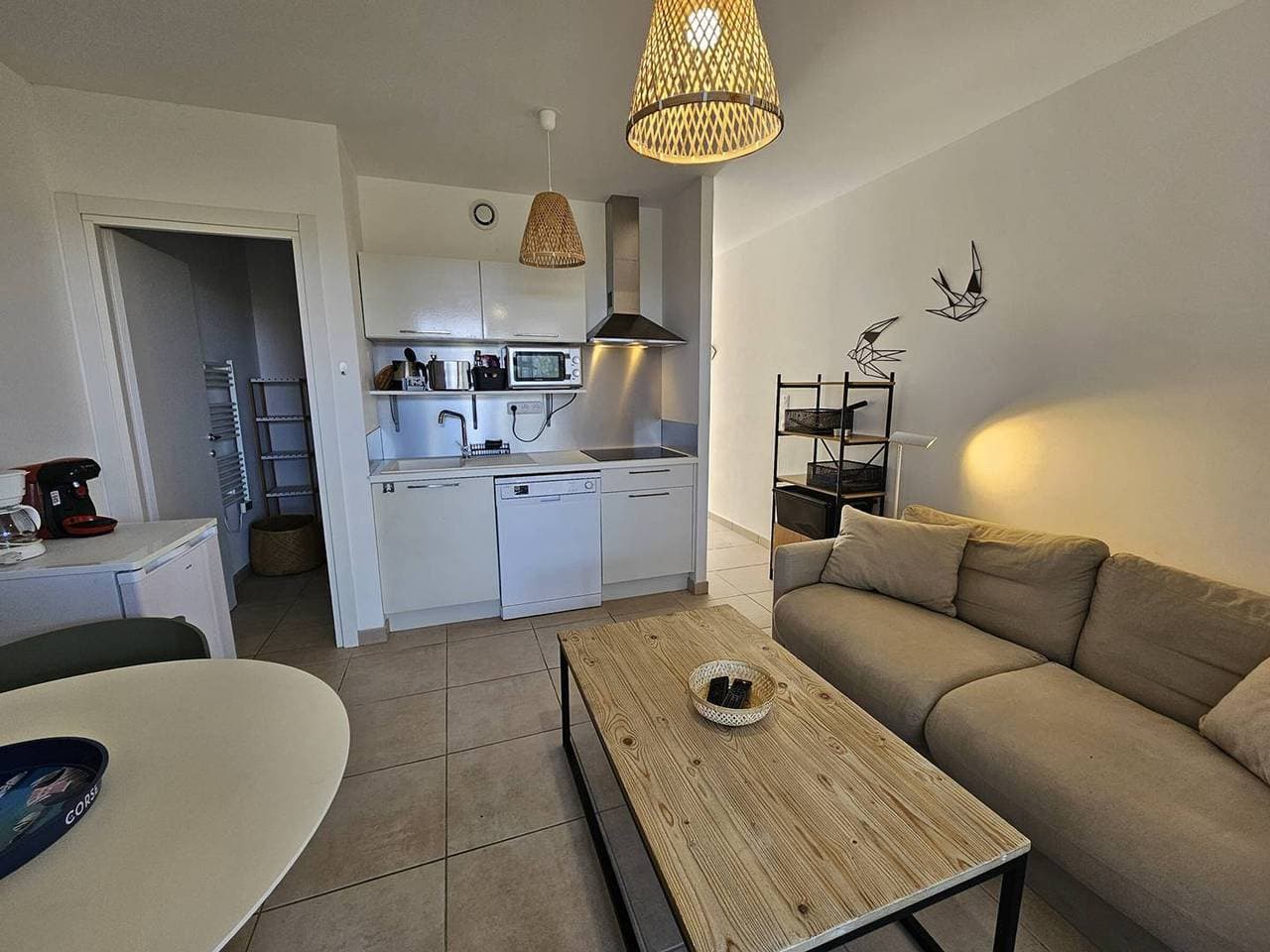Foto 5 von 21: Wohnung am Strand mit Meerblick - Beheizter Pool, WLAN, Klima, 3 Zimmer - Linguizzetta