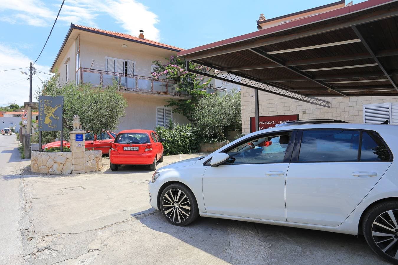 Foto 13 von 20: Zimmer mit Terrasse und Meerblick Trogir -b
