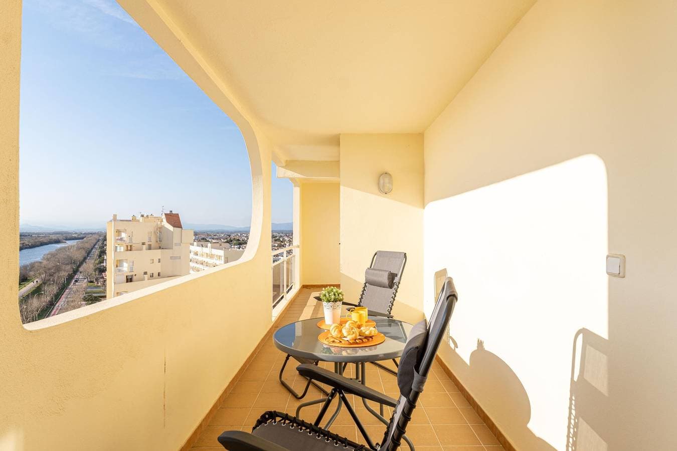 Foto 8 von 30: Angenehme Wohnung mit Meerblick im Sektor Delta Muga