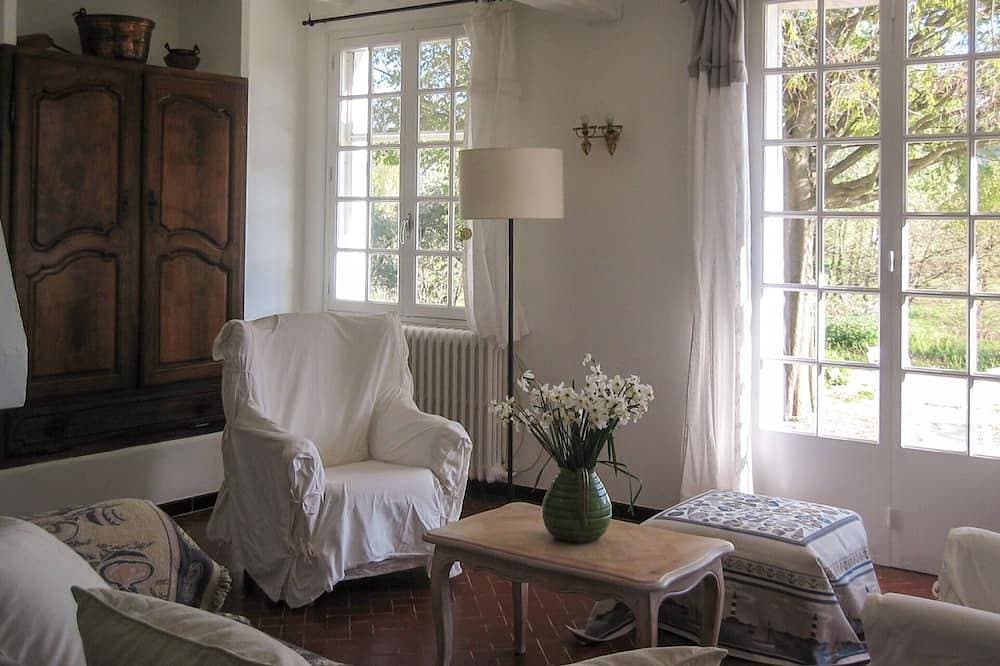 Foto 7 von 19: Landhaus mit Blick auf den Luberon und das Dorf Oppède Alt