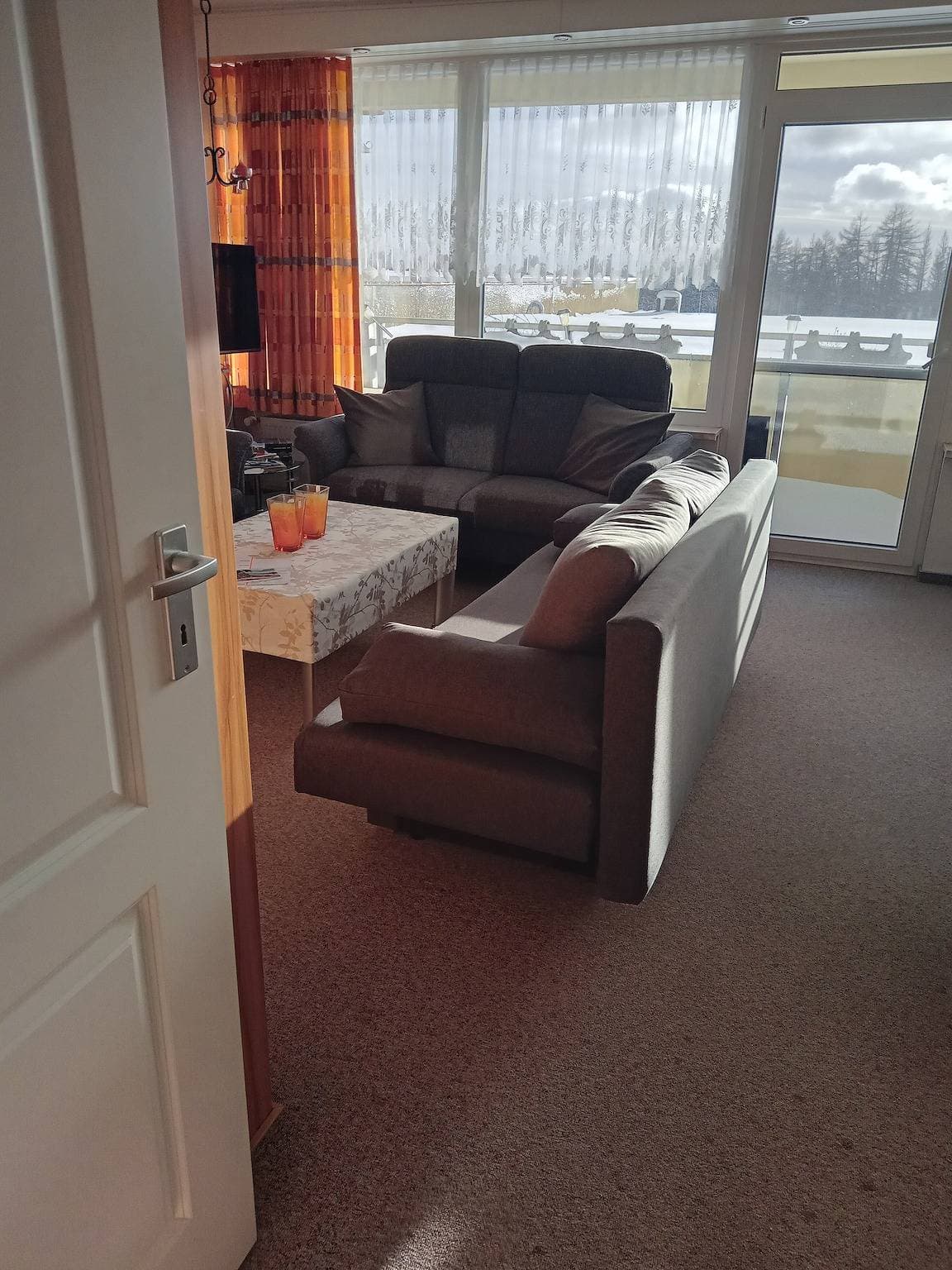 Foto 8 von 34: Ferienwohnung in Hotel "416" mit Bergblick, beheiztem Gemeinschaftspool und WLAN