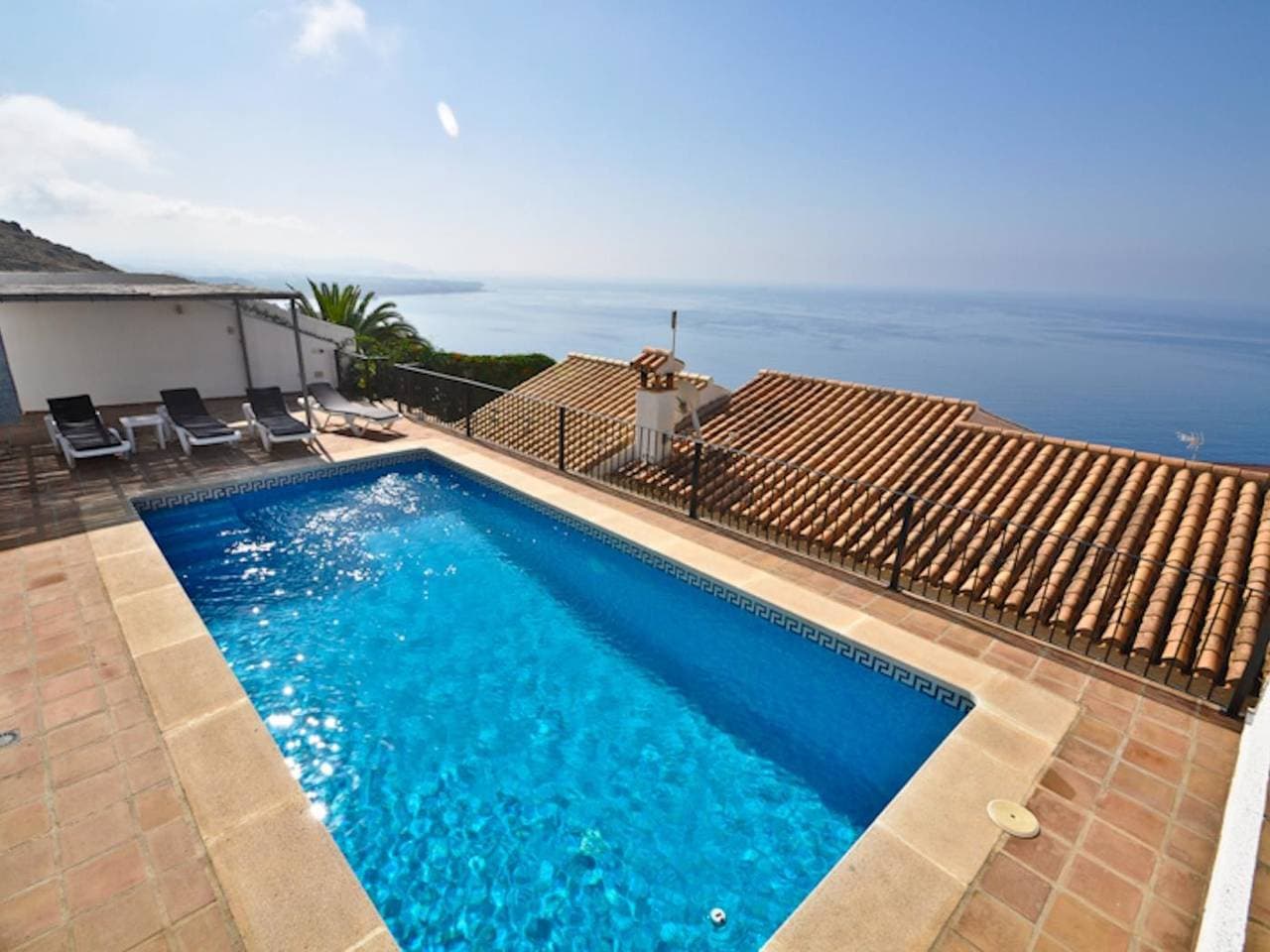 Schöne Villa mit privatem Pool und herrlichen Au 1