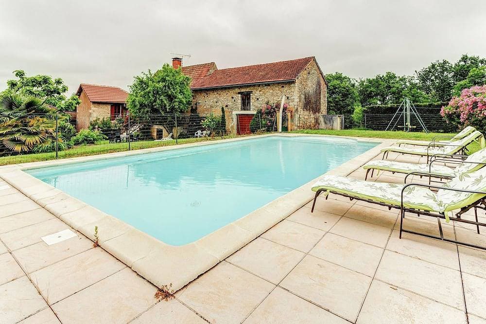 Komfortables Ferienhaus mit privatem Pool 1