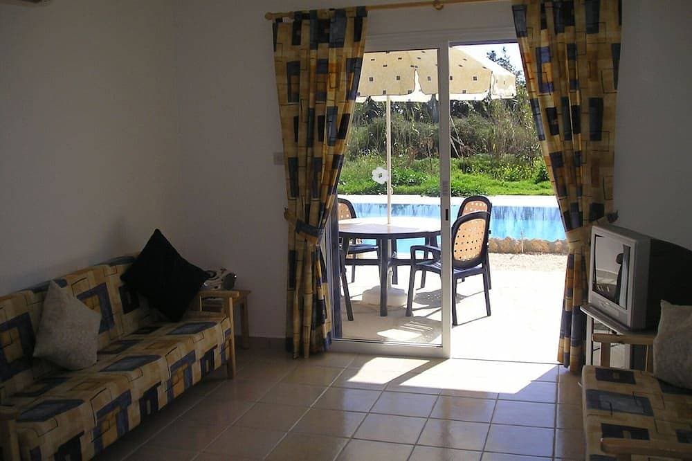 Foto 6 von 25: Poolvilla mit 3 Schlafzimmern in Kato Paphos, Zypern mit Dachterrasse und kostenlosem WLAN