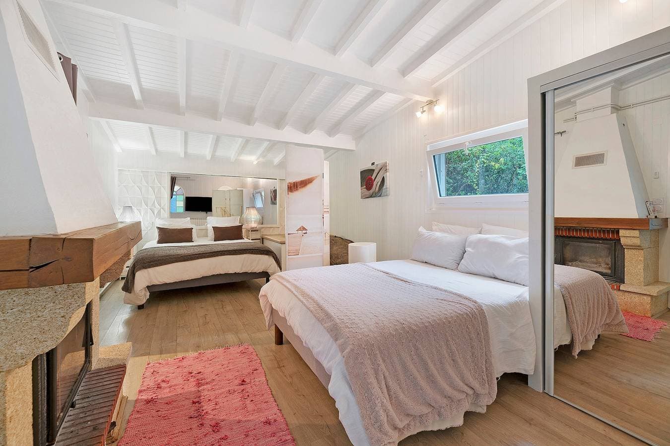 Foto 5 von 23: Chalet „Au Domaine De Cabu“ mit Bergblick, Gemeinschaftspool und WLAN