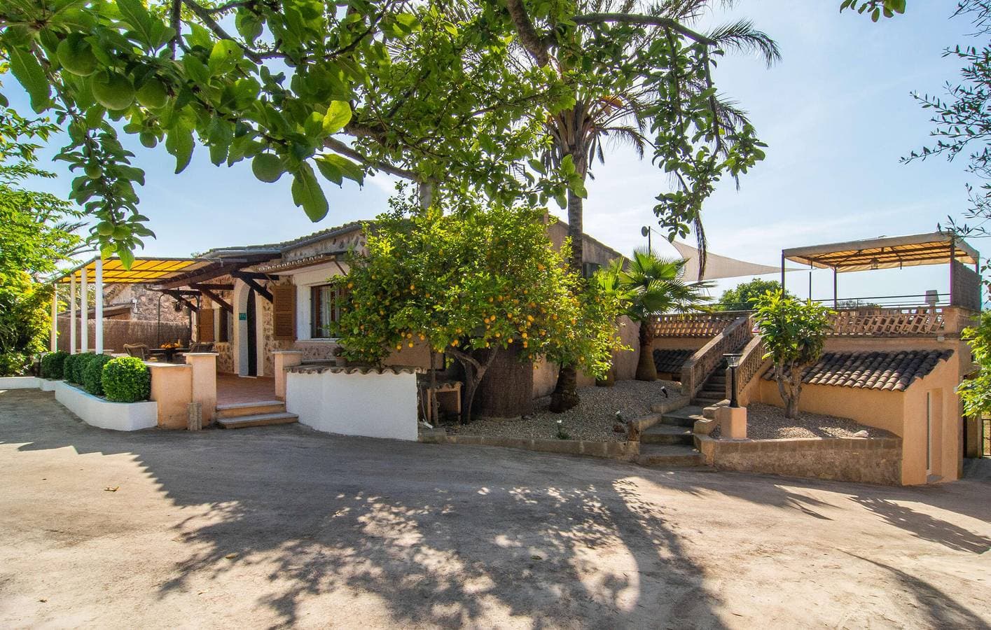 Jornets Oasis Wohnung mit Pool & Grill 1