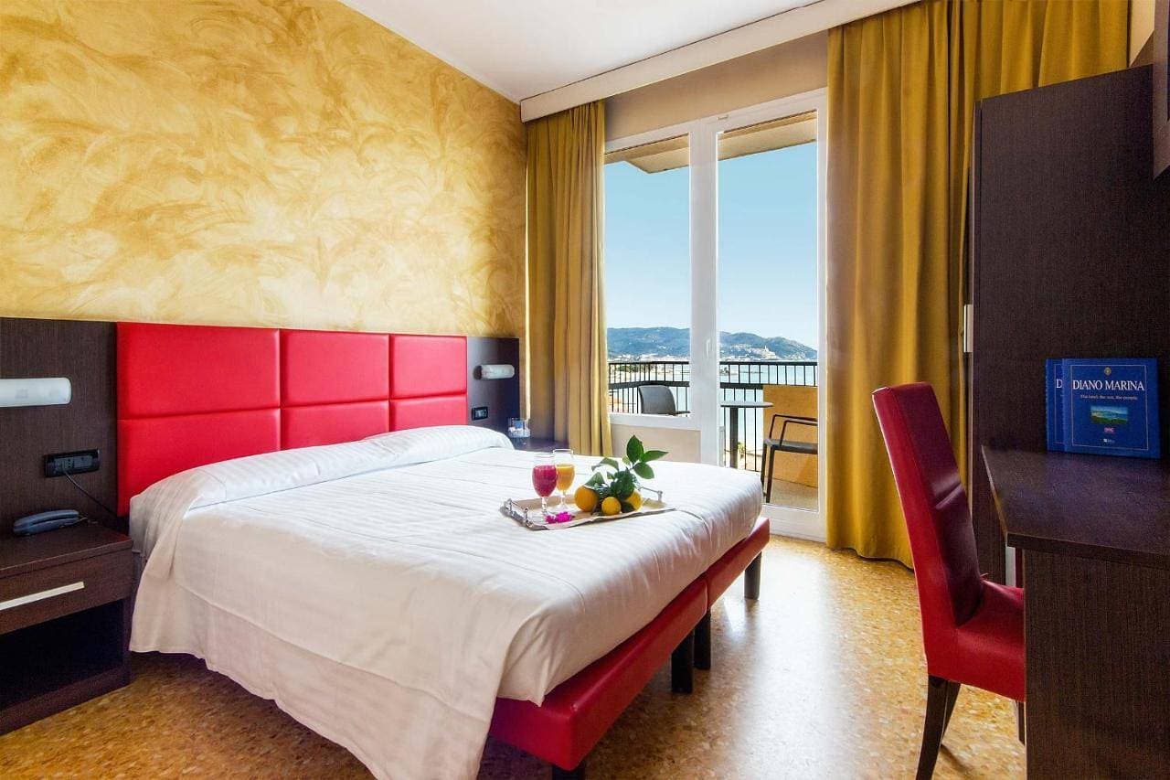 Foto 6 von 7: Double or Twin Room with Balcony and Sea View