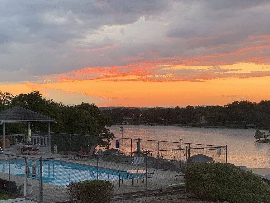Foto 7 von 32: Belview Bay Condo, Best Sunsets Ever