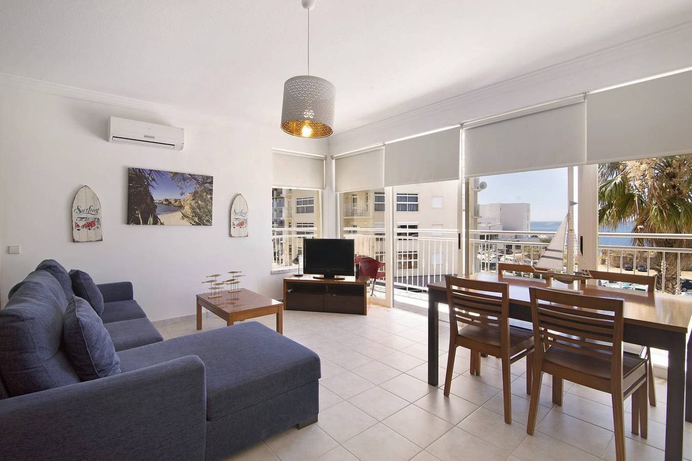 Foto 4 von 21: Ferienwohnung Nau Bérrio 2ºD – Meerblick, A/C, WLAN, Garten & Balkon