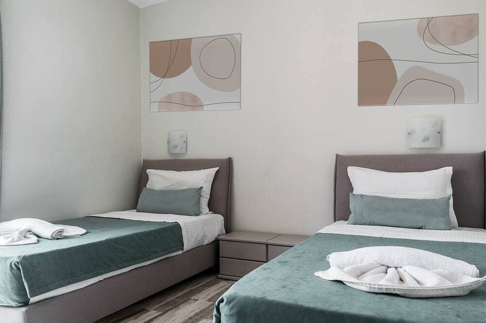 Foto 2 von 30: Niriides Villas | Irida | Villa 2-bedrooms with private pool