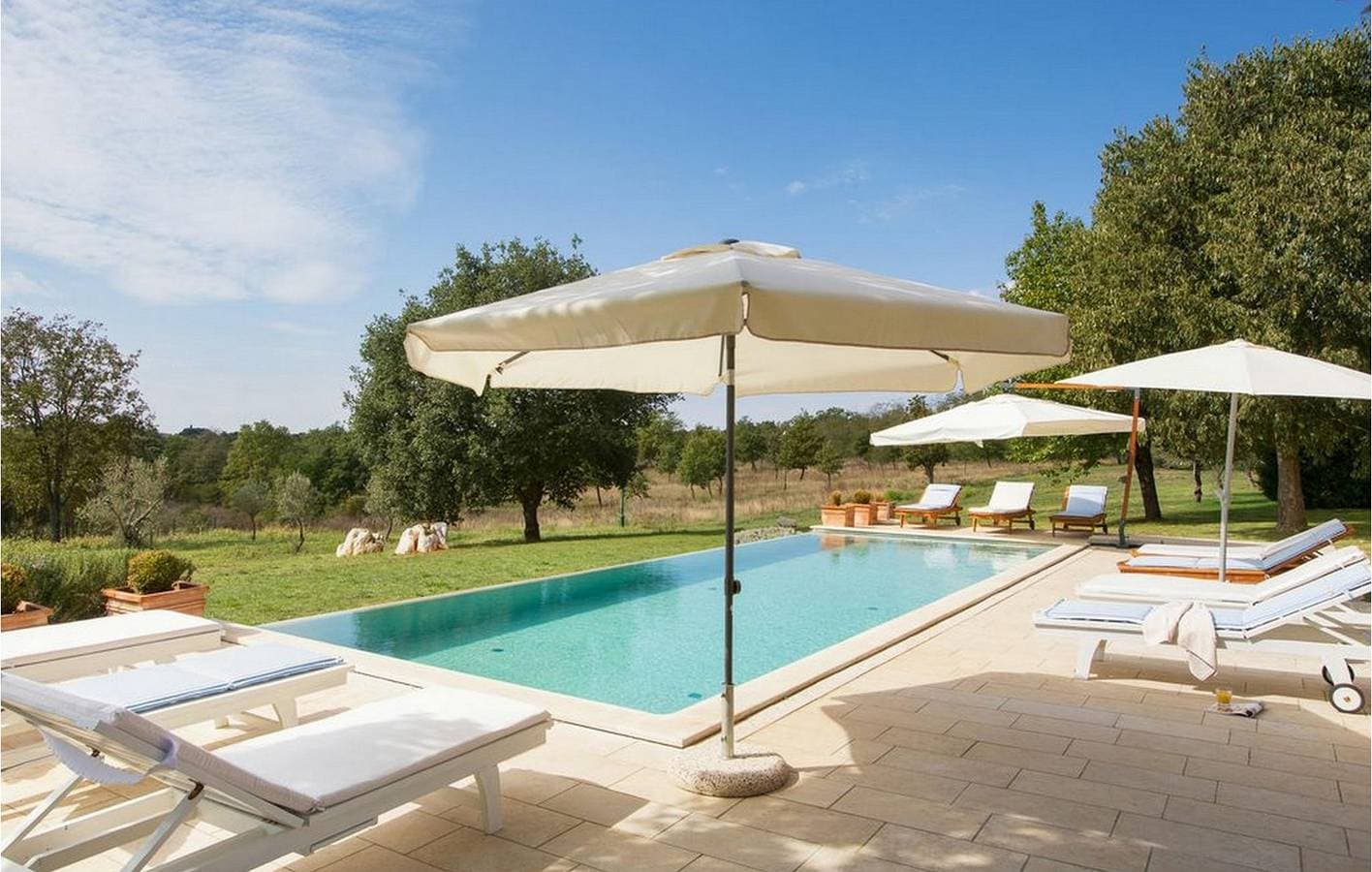 Foto 10 von 25: Reizende 1-Zimmer-Wohnung mit Pool in der Nähe des Stadtzentrums von Musalez