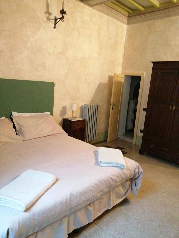 Foto 8 von 12: Triple Room with Private Bathroom