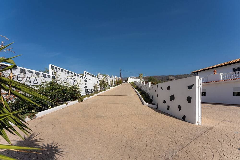 Foto 12 von 21: Private Luxury villa with Jacuzzi, Beach Bar, Pool