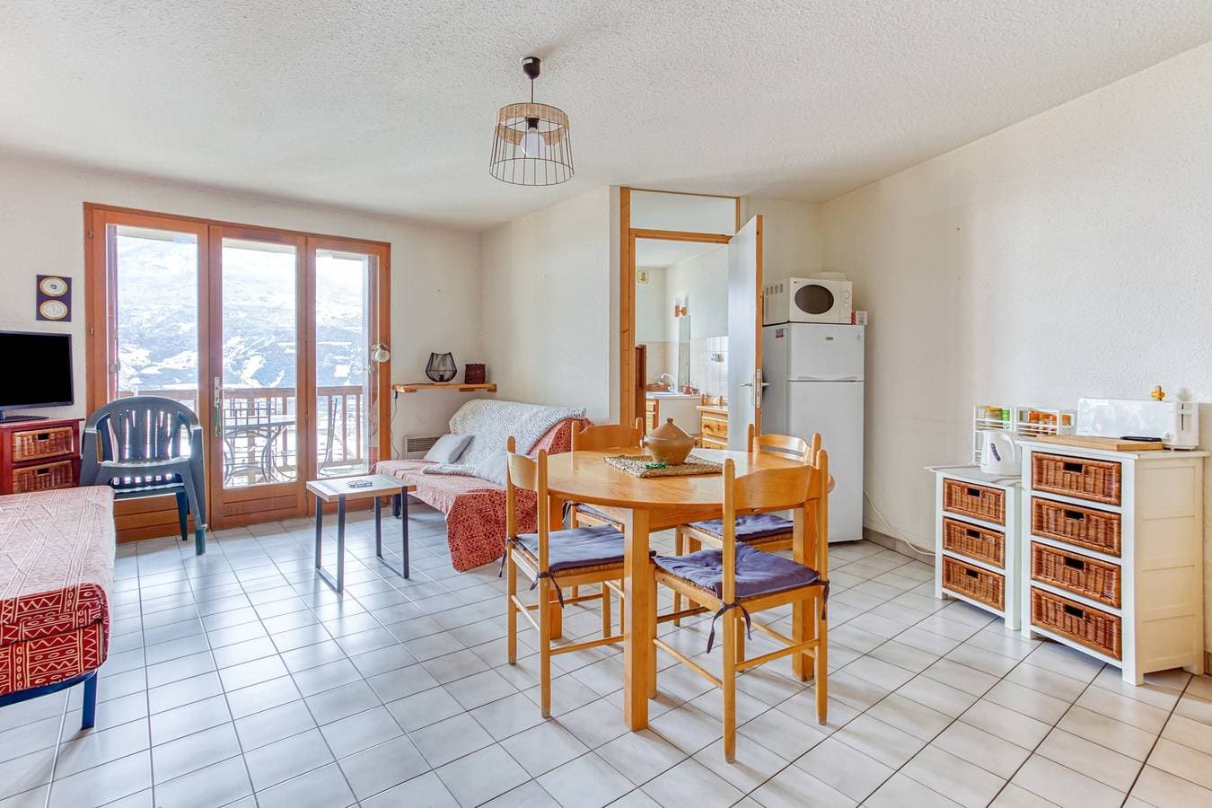 Foto 3 von 12: Ferienwohnung für 6 Personen mit Balkon