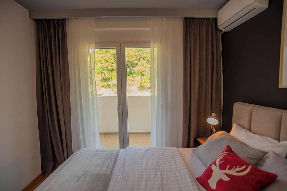 Foto 2 von 30: Stylish Two-Bedroom Apartment | Ljubovic Hill Park