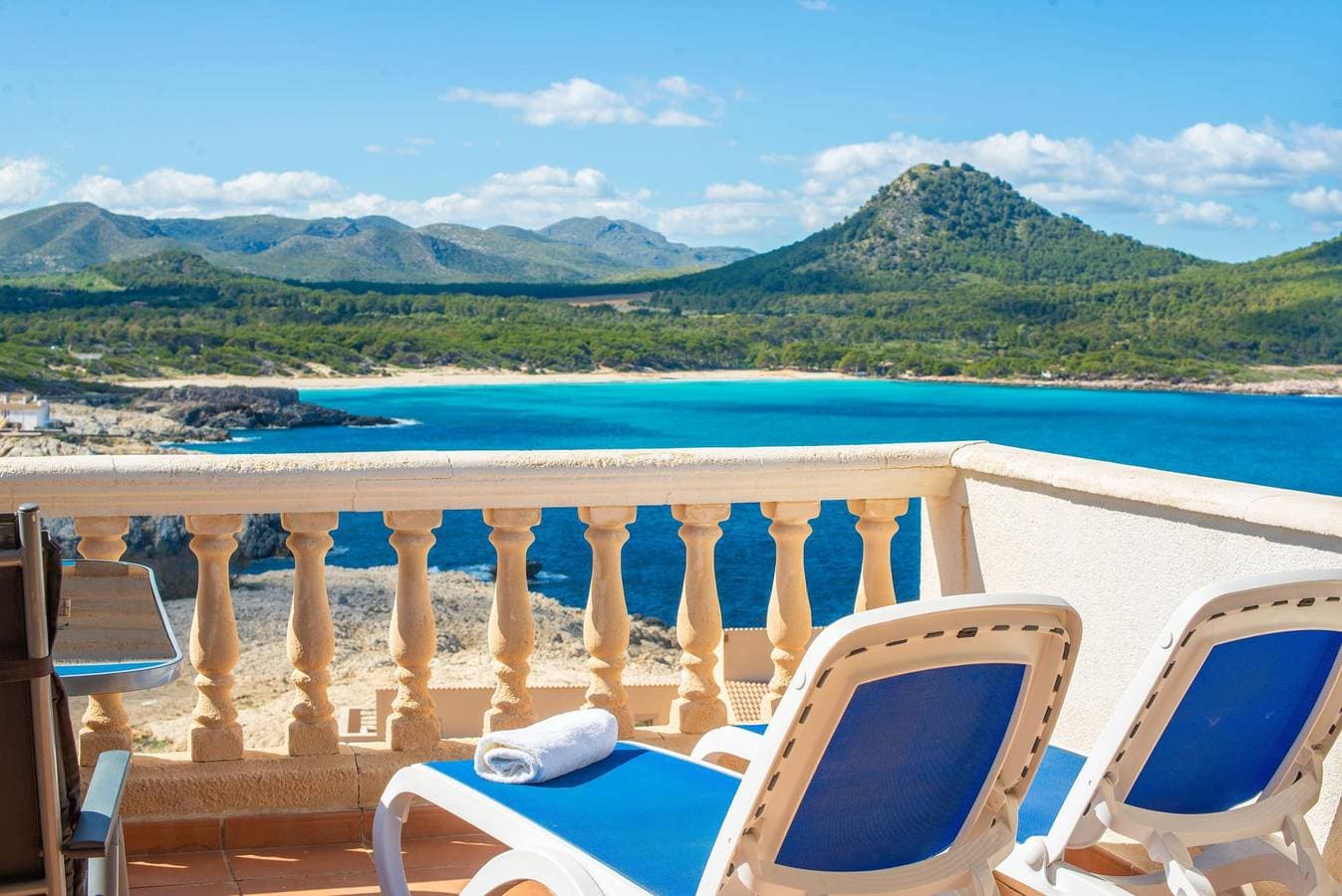 Foto 6 von 29: Perleta - Fantastisches Penthouse mit Meerblick, Pool und kostenloses WLAN