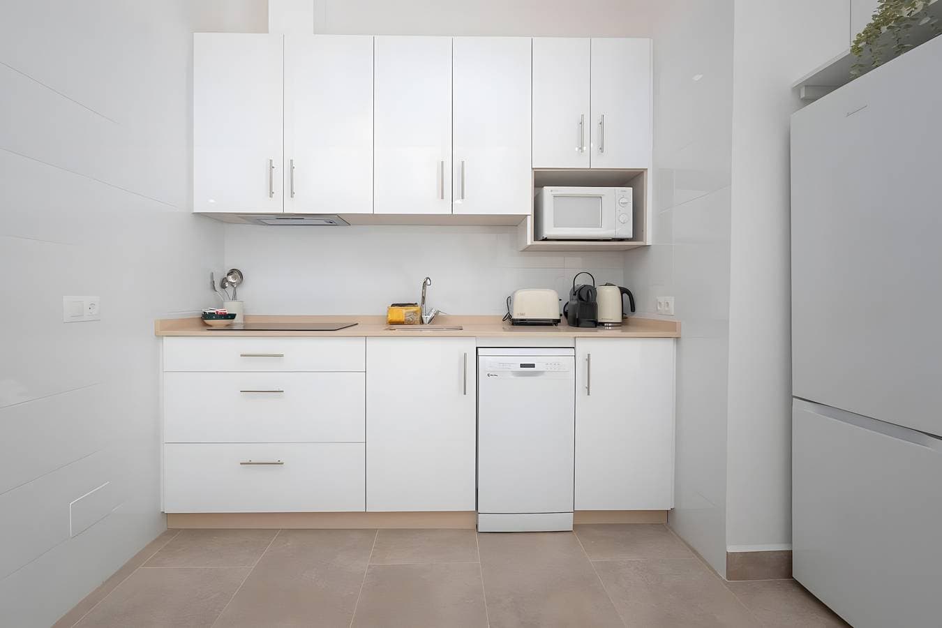 Foto 11 von 30: Einzimmerapartment 'Oasis Del Candado' mit Wi-Fi und Klimaanlage