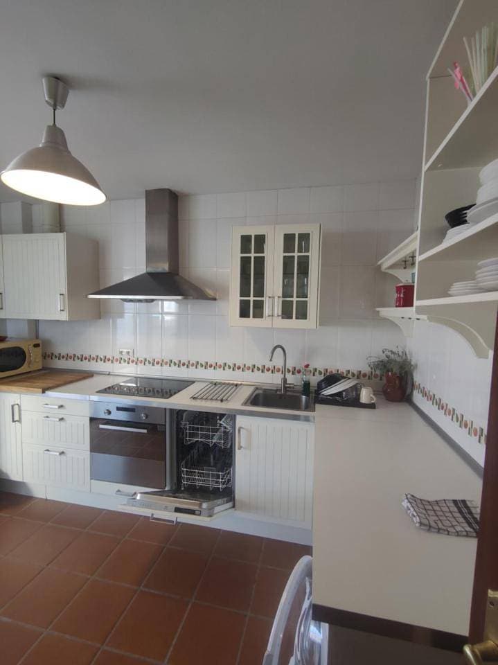 Foto 11 von 39: Three-Bedroom House
