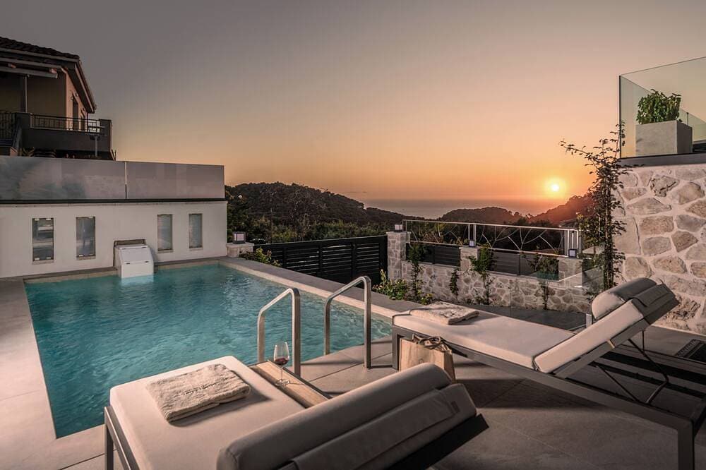 Sunset Dream Luxury Villa 1