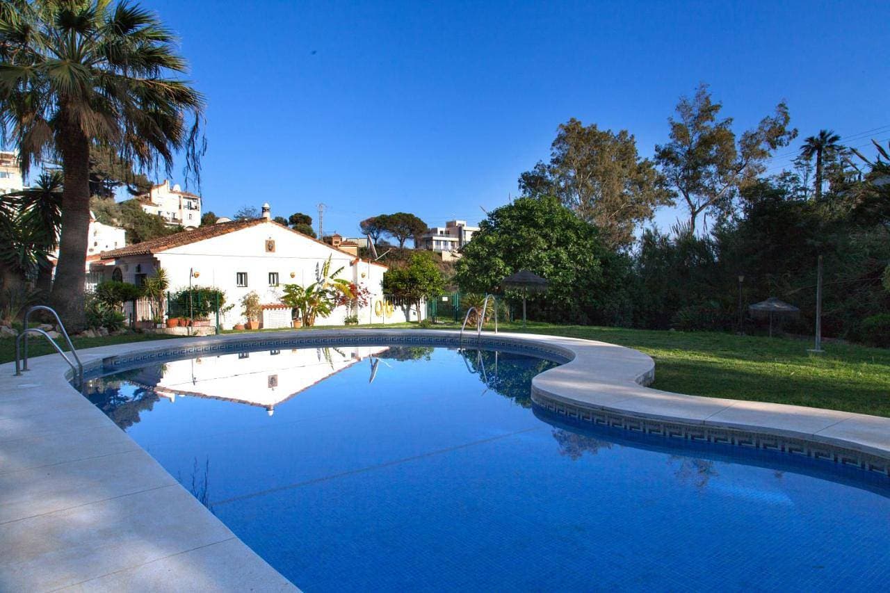 Agradable adosado con piscina la Hidalga 1